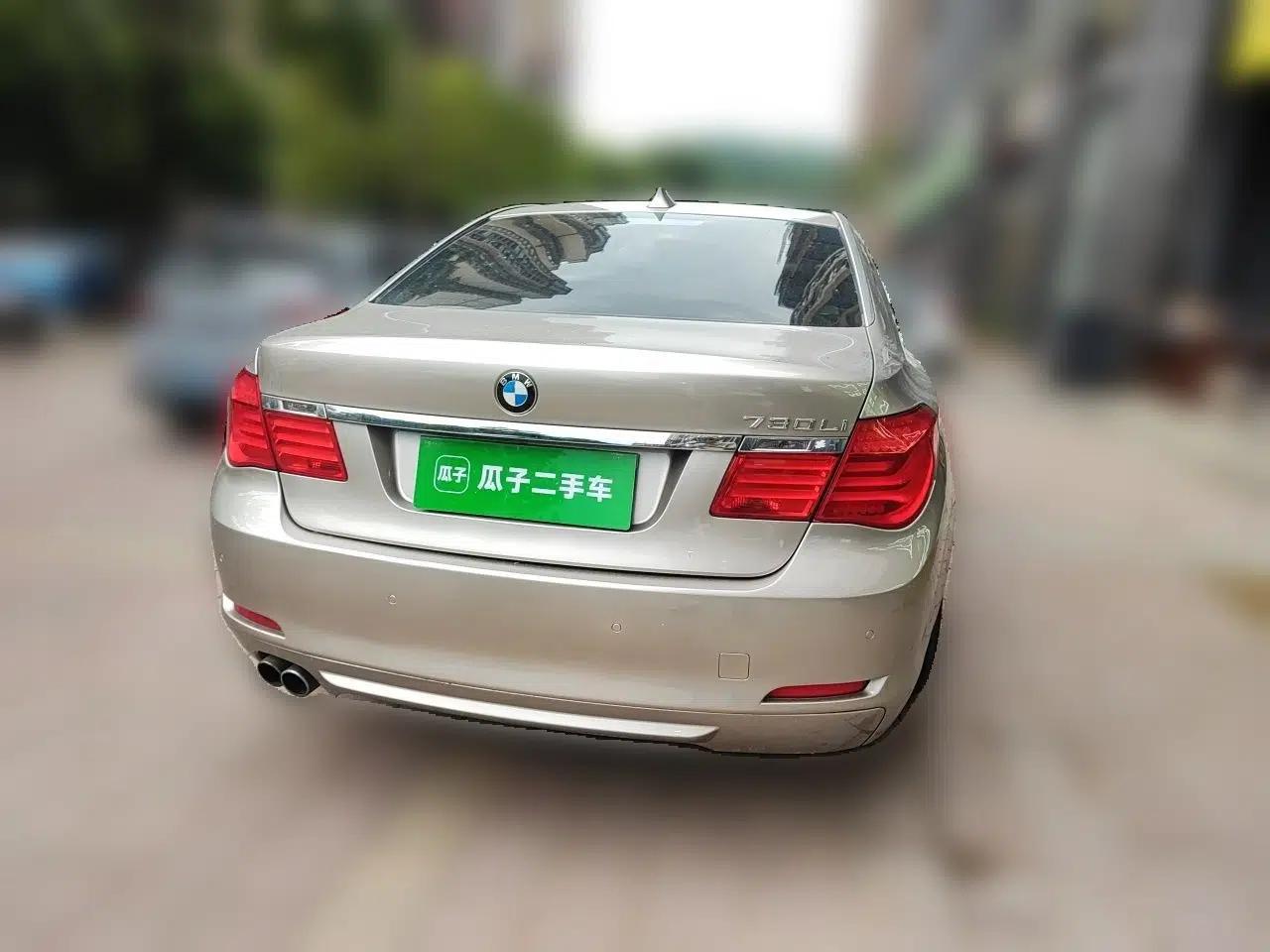 BMW 7 Series 2011 730Li Elegant Model — миниатюра 5