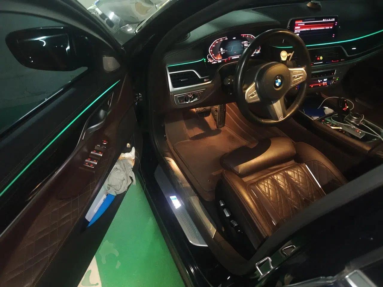 BMW 7 Series 2019 740Li Leading Model M Sport Package — миниатюра 17