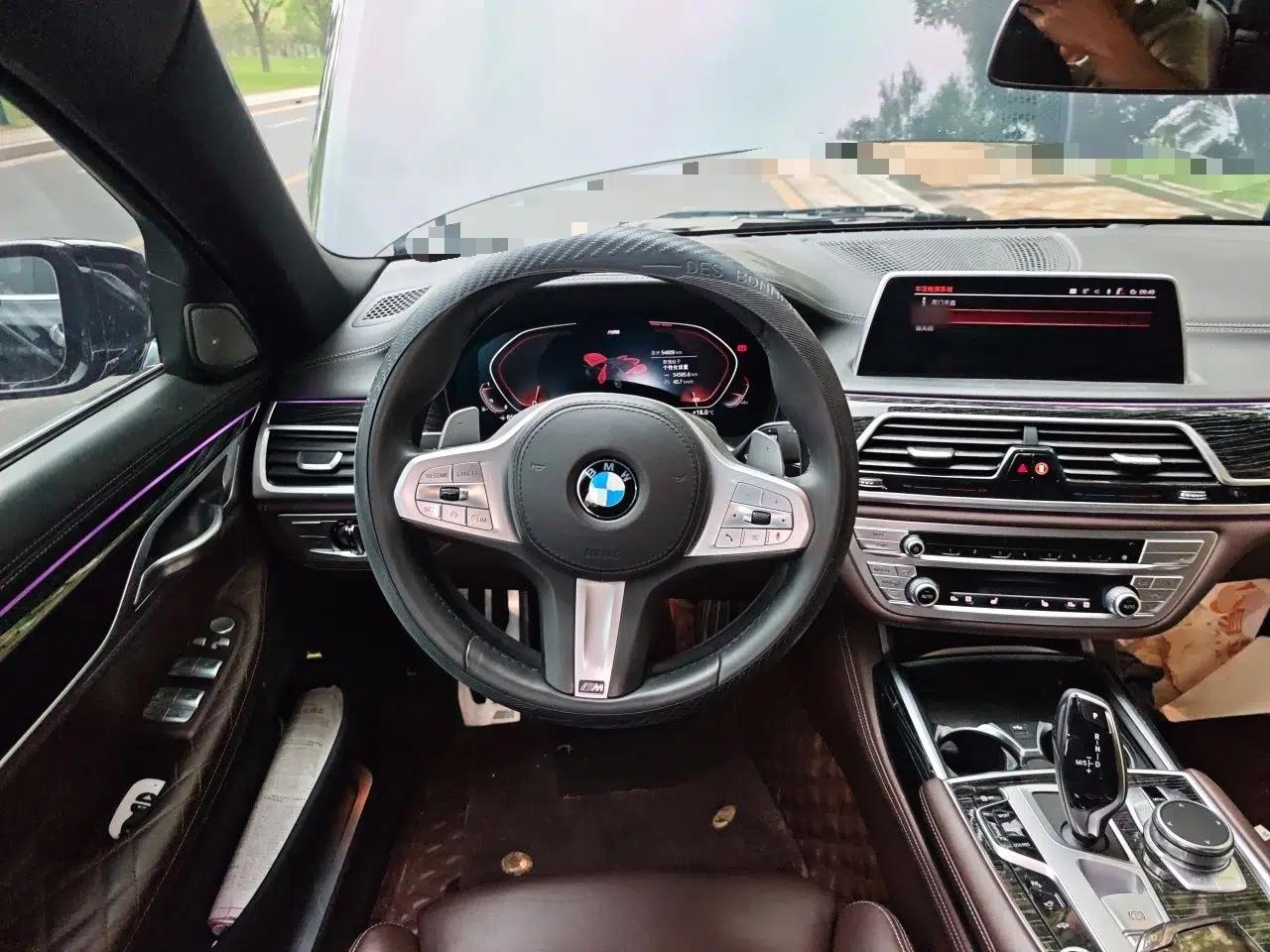 BMW 7 Series 2021 740Li Leading Model M Sport Package — миниатюра 11