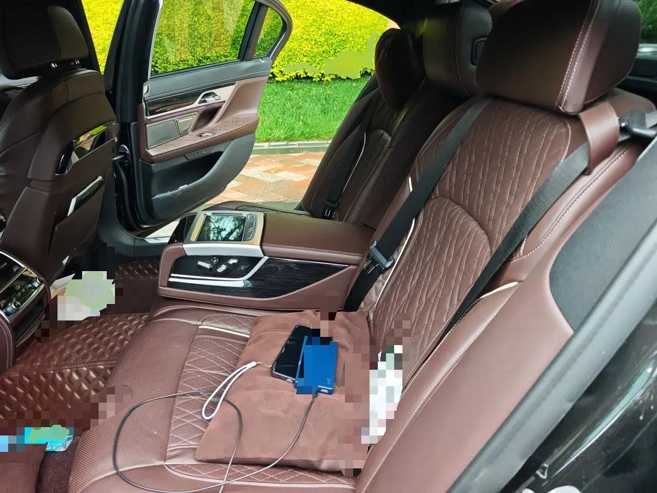 BMW 7 Series 2021 740Li Leading Model M Sport Package — миниатюра 18