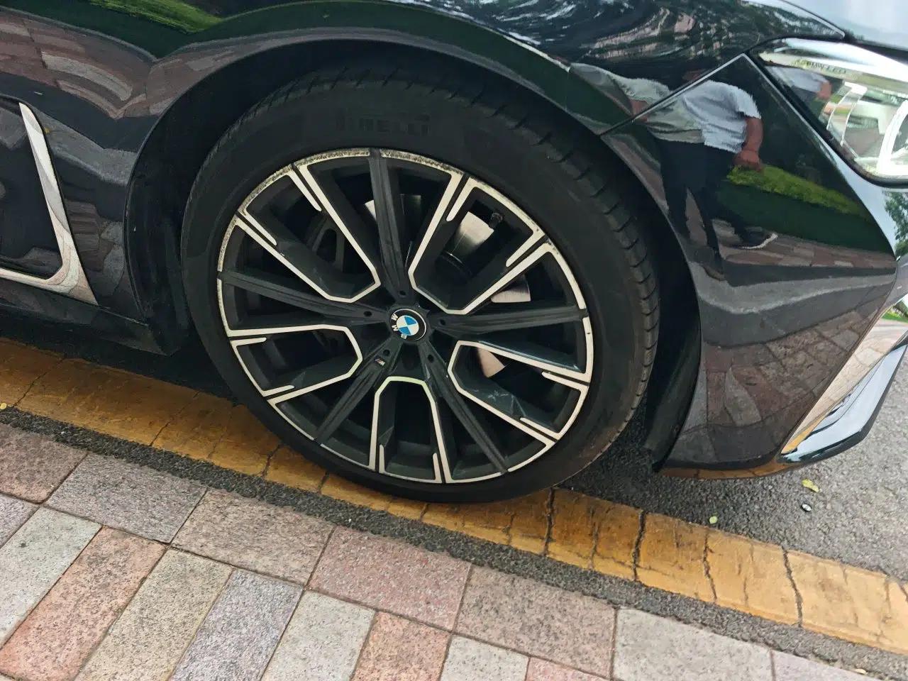 BMW 7 Series 2021 740Li Leading Model M Sport Package — миниатюра 8