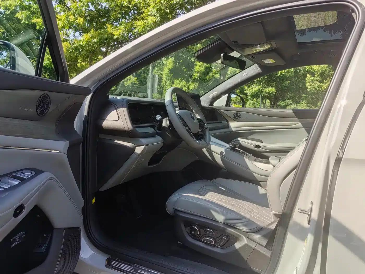 Denza N7 2024 630 AWD Intelligent Driving Ultra Edition — миниатюра 10