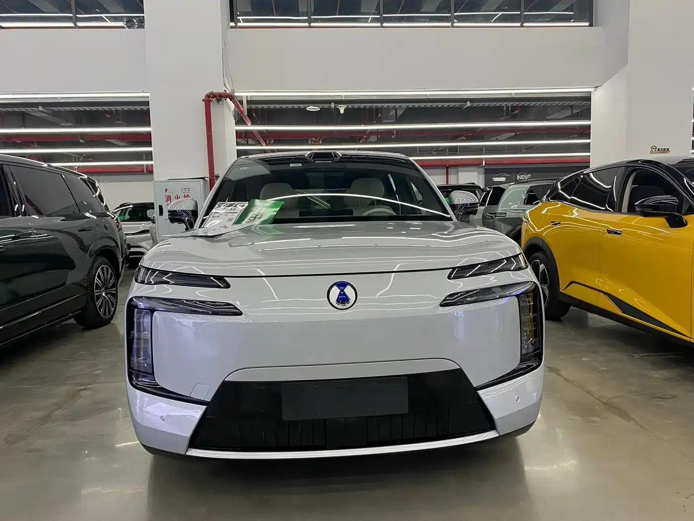 Denza N8L 2025 Flagship Edition — миниатюра 2