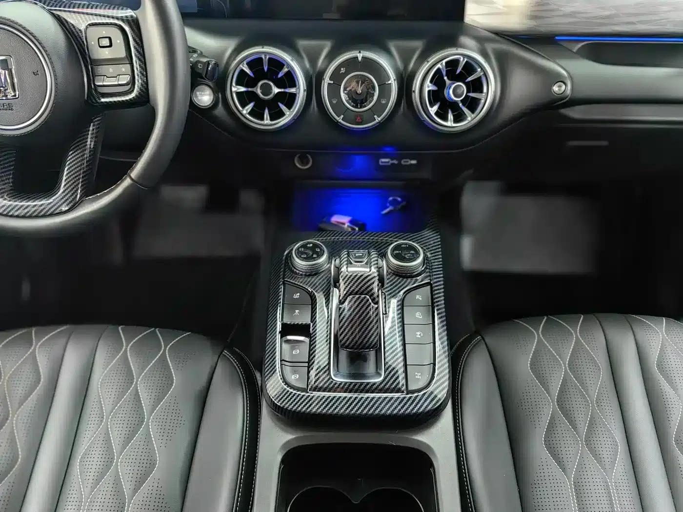 Tank 300 2021 Off-Road Edition 2.0T Challenger — миниатюра 7