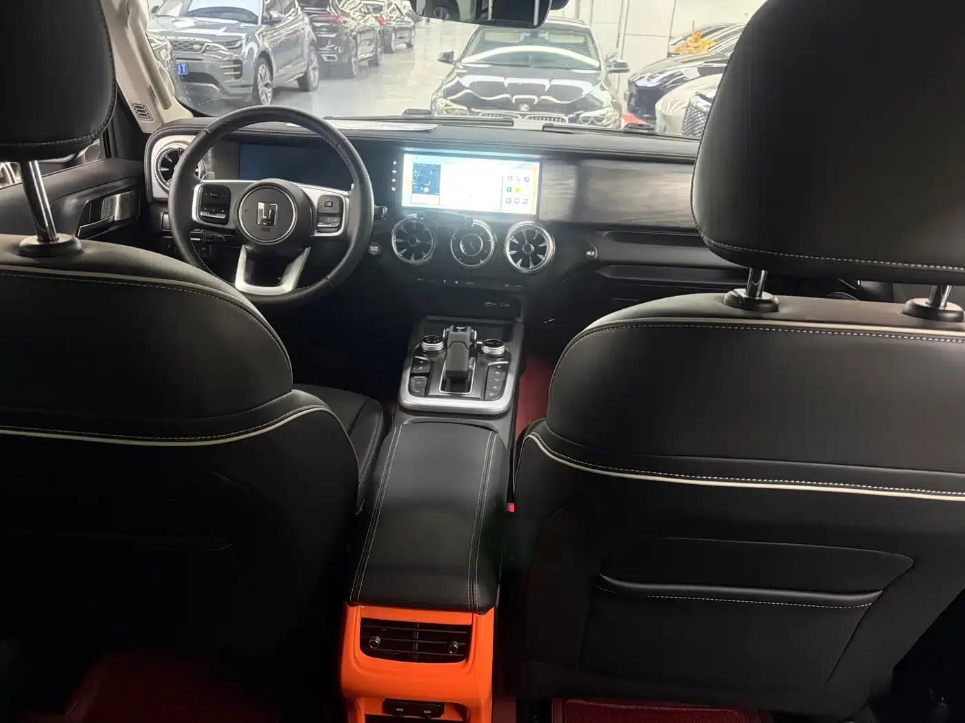 The 2023 Tank 300 City Edition 2.0T is very stylish. — миниатюра 8