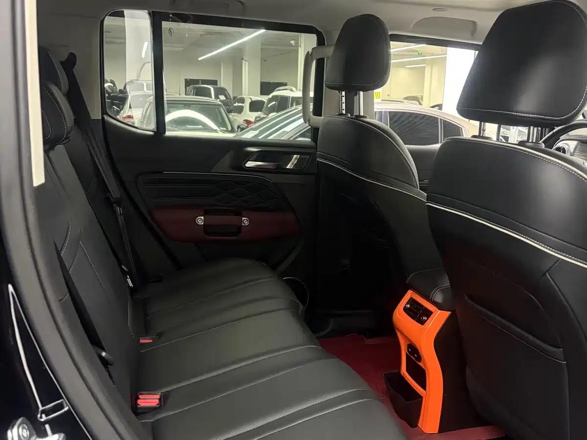The 2023 Tank 300 City Edition 2.0T is very stylish. — миниатюра 9
