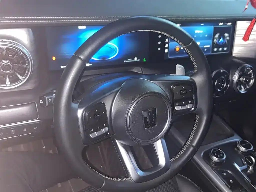 The 2023 Tank 300 City Edition 2.0T is very stylish. — миниатюра 3