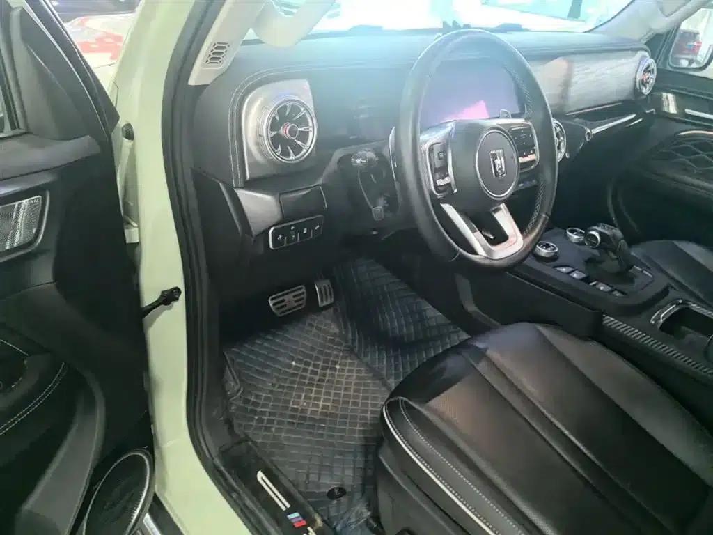 The 2023 Tank 300 City Edition 2.0T is very stylish. — миниатюра 16
