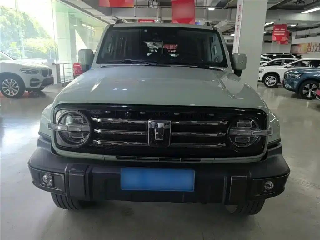 The 2023 Tank 300 City Edition 2.0T is very stylish. — миниатюра 3