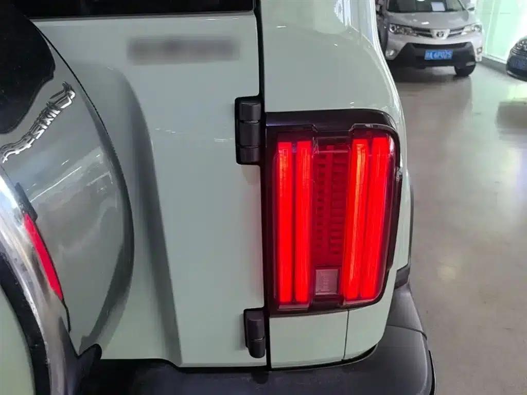 The 2023 Tank 300 City Edition 2.0T is very stylish. — миниатюра 8