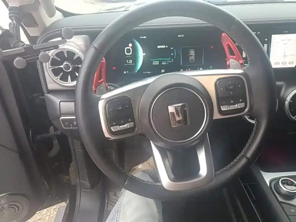 The 2021 Tank 300 City Edition 2.0T is very stylish. — миниатюра 11