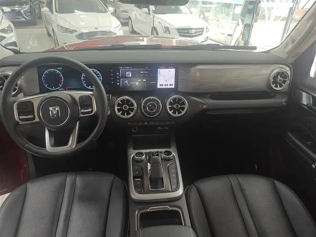 The 2023 Tank 300 City Edition 2.0T is very stylish. — миниатюра 14