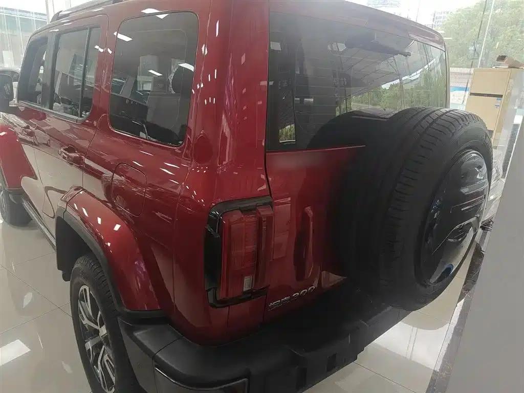 The 2023 Tank 300 City Edition 2.0T is very stylish. — миниатюра 9
