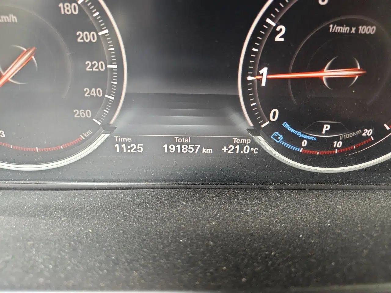 BMW X6 2017 xDrive35i Leading Model — миниатюра 13