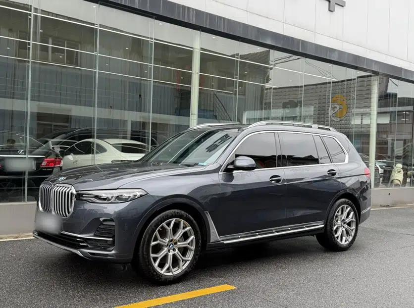 BMW X7 2020 xDrive40i Luxury Package with Leading Features — миниатюра 6