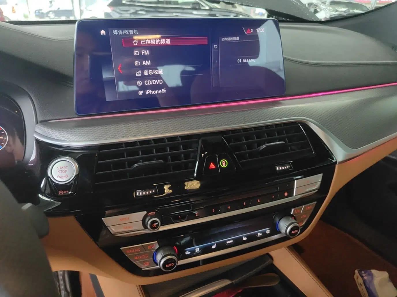 BMW 6 Series GT 2019 630i M Sport Package — миниатюра 16