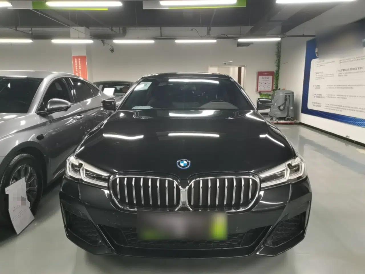 BMW 5 Series New Energy 2022 Second Facelift 535Le M Sport Package — миниатюра 2