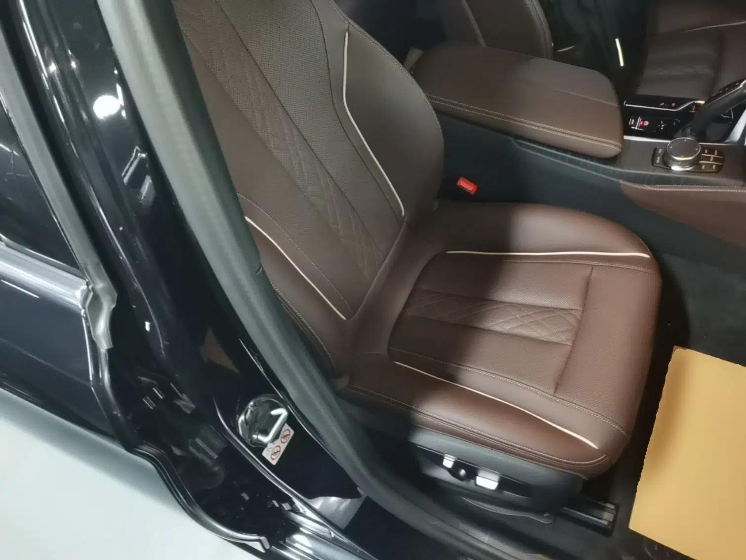BMW 5 Series New Energy 2022 Second Facelift 535Le M Sport Package — миниатюра 23