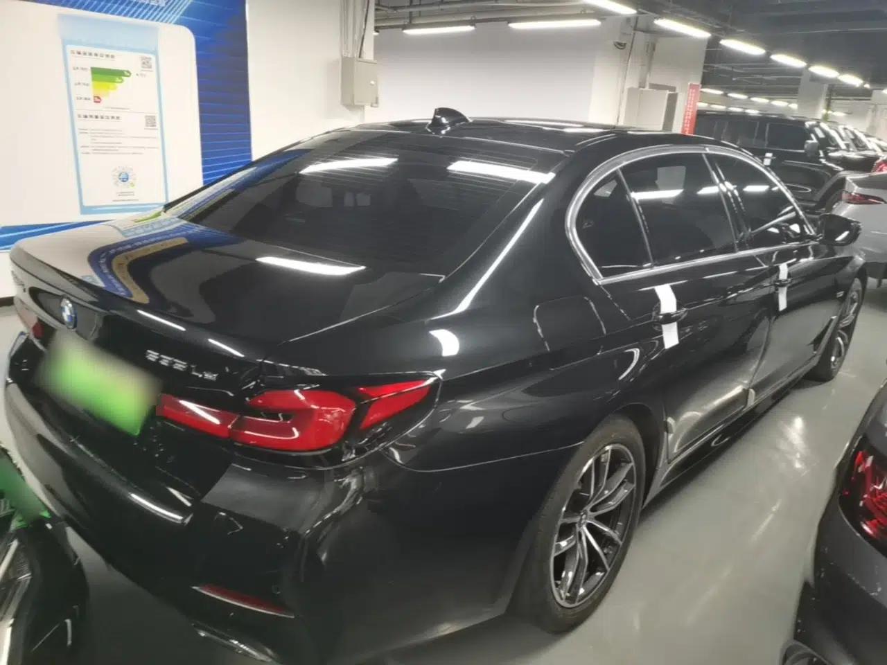 BMW 5 Series New Energy 2022 Second Facelift 535Le M Sport Package — миниатюра 6