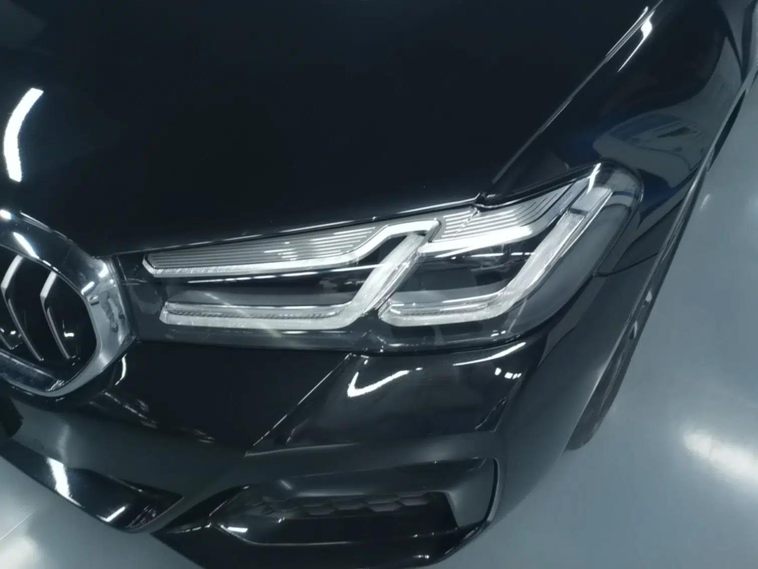 BMW 5 Series New Energy 2022 Second Facelift 535Le M Sport Package — миниатюра 9