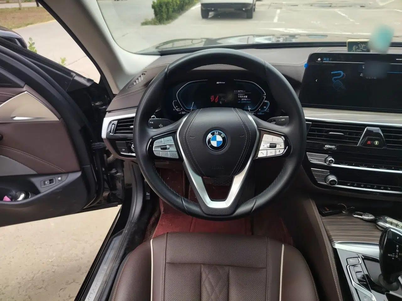 BMW 5 Series New Energy 2022 Updated Version 535Le Luxury Package — миниатюра 11