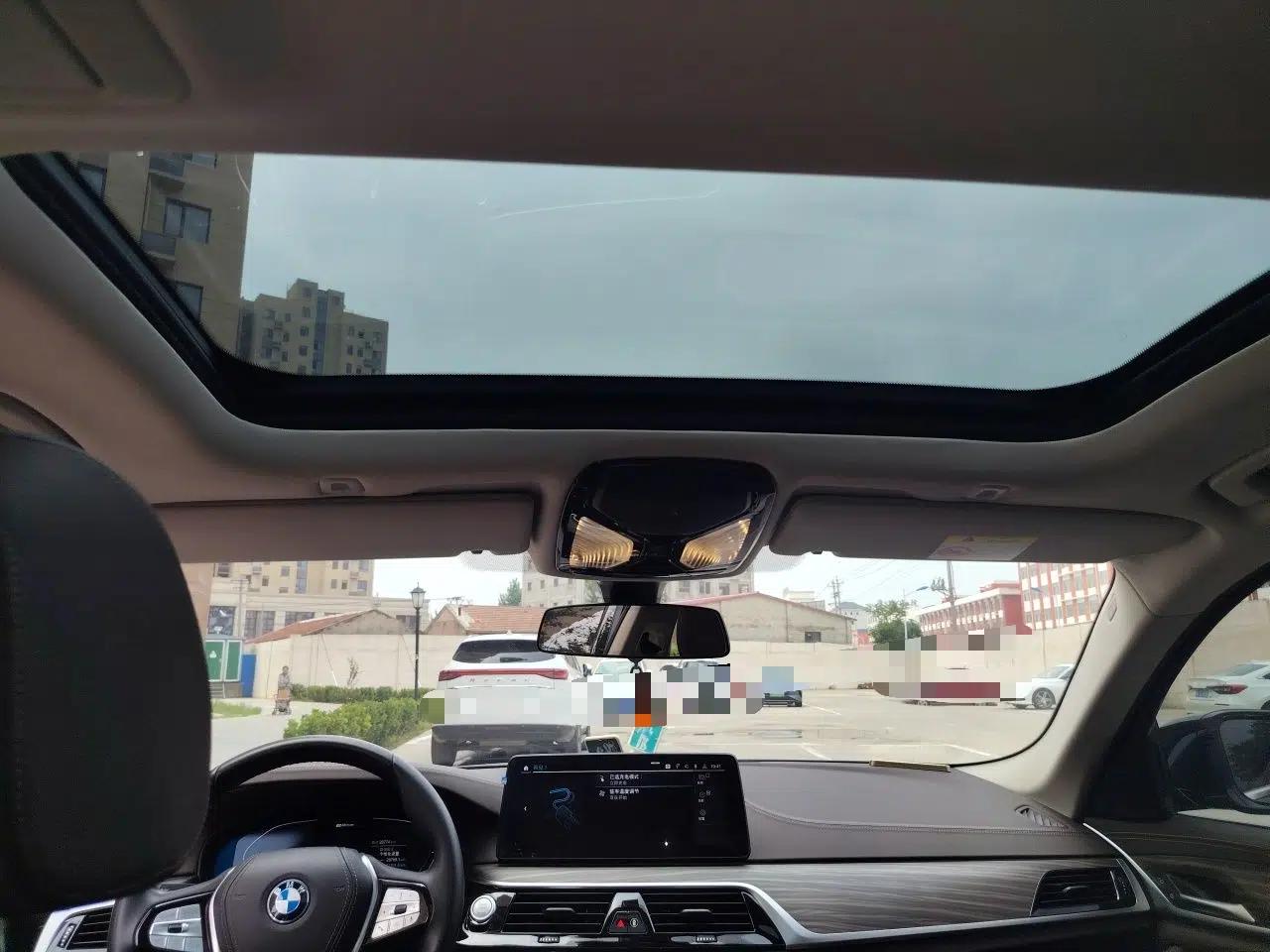 BMW 5 Series New Energy 2022 Updated Version 535Le Luxury Package — миниатюра 19