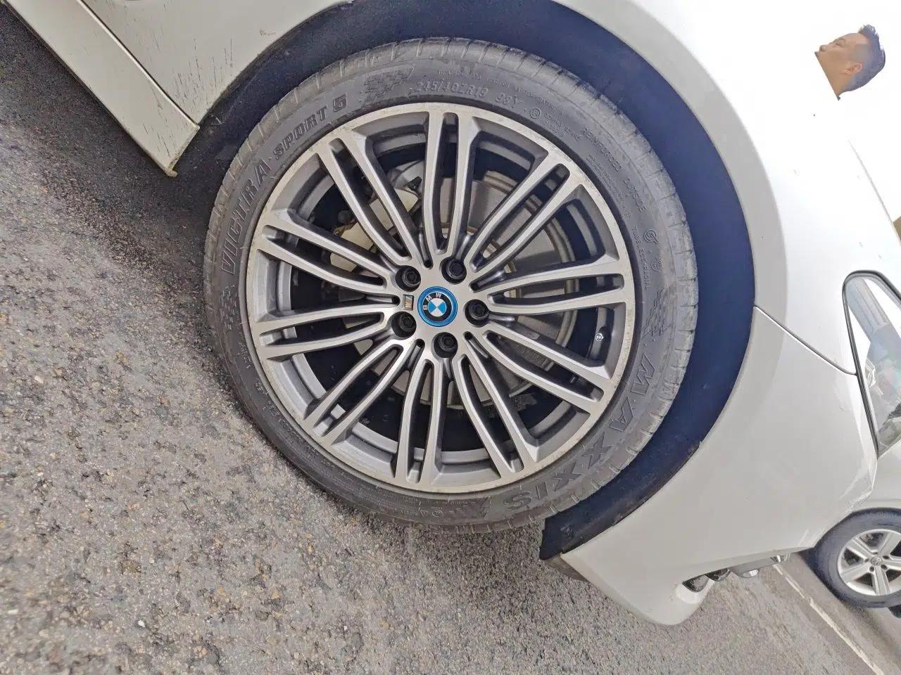 BMW 5 Series New Energy 2019 530Le Luxury Package — миниатюра 8