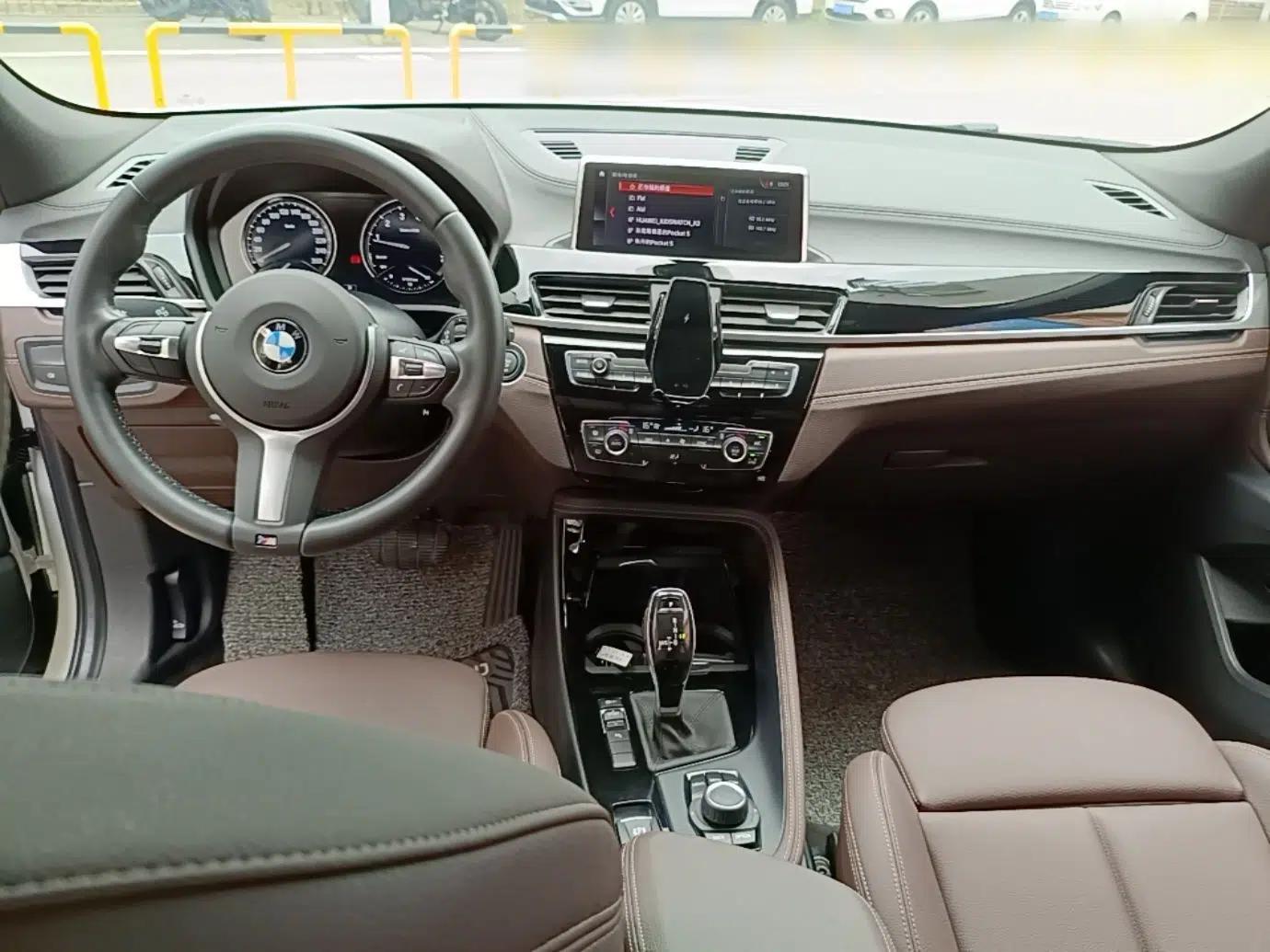 BMW X2 2020 sDrive25i Leading Model M Sport Package — миниатюра 13