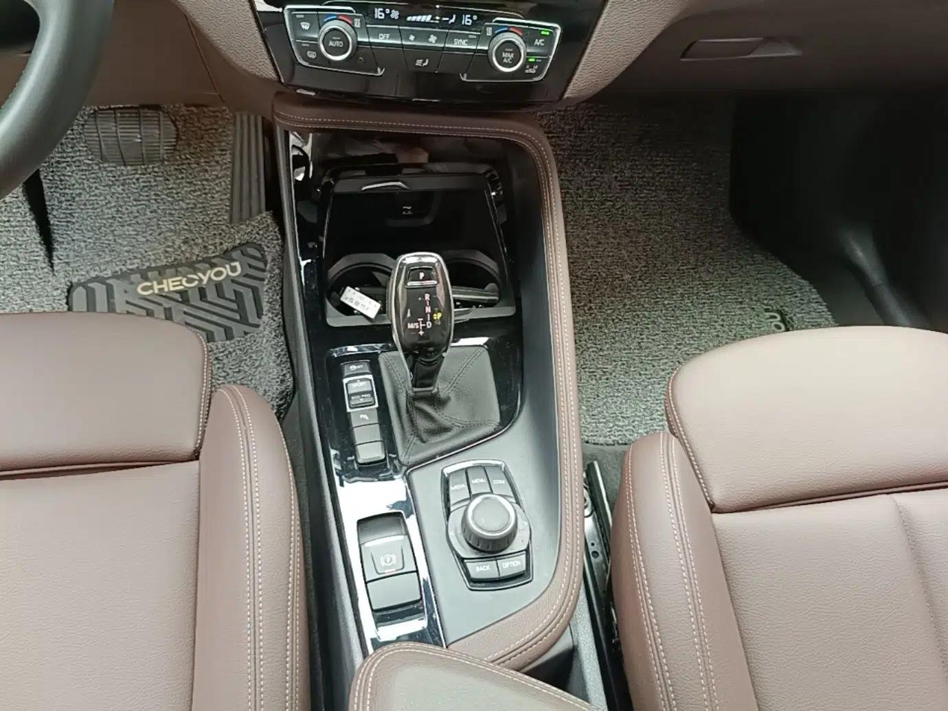 BMW X2 2020 sDrive25i Leading Model M Sport Package — миниатюра 17