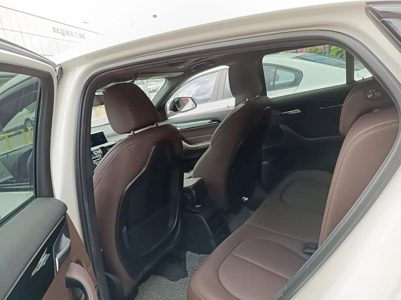 BMW X2 2020 sDrive25i Leading Model M Sport Package — миниатюра 20