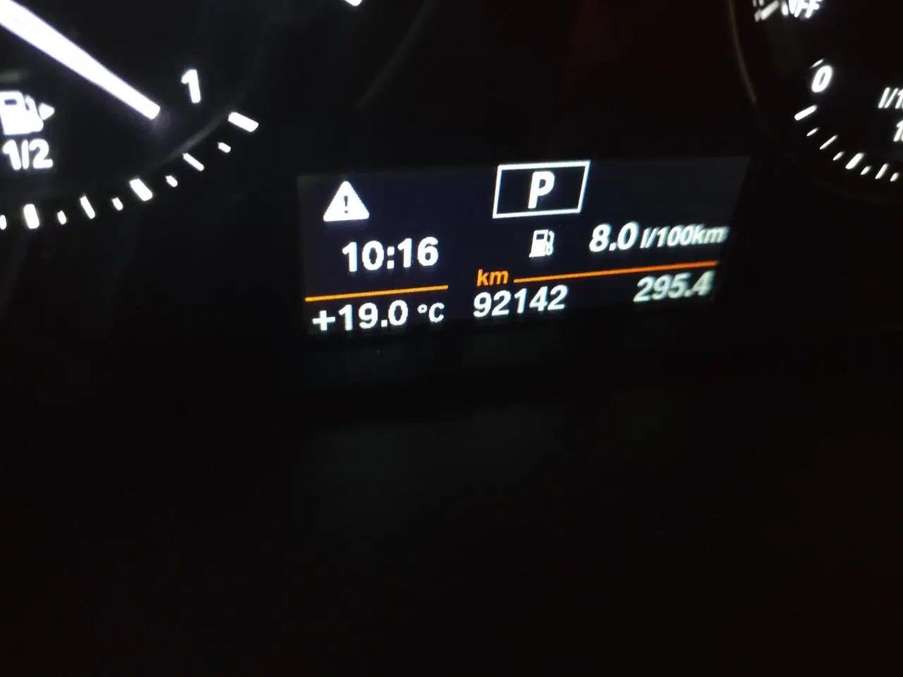 BMW X2 2020 sDrive25i Leading Model M Sport Package — миниатюра 13