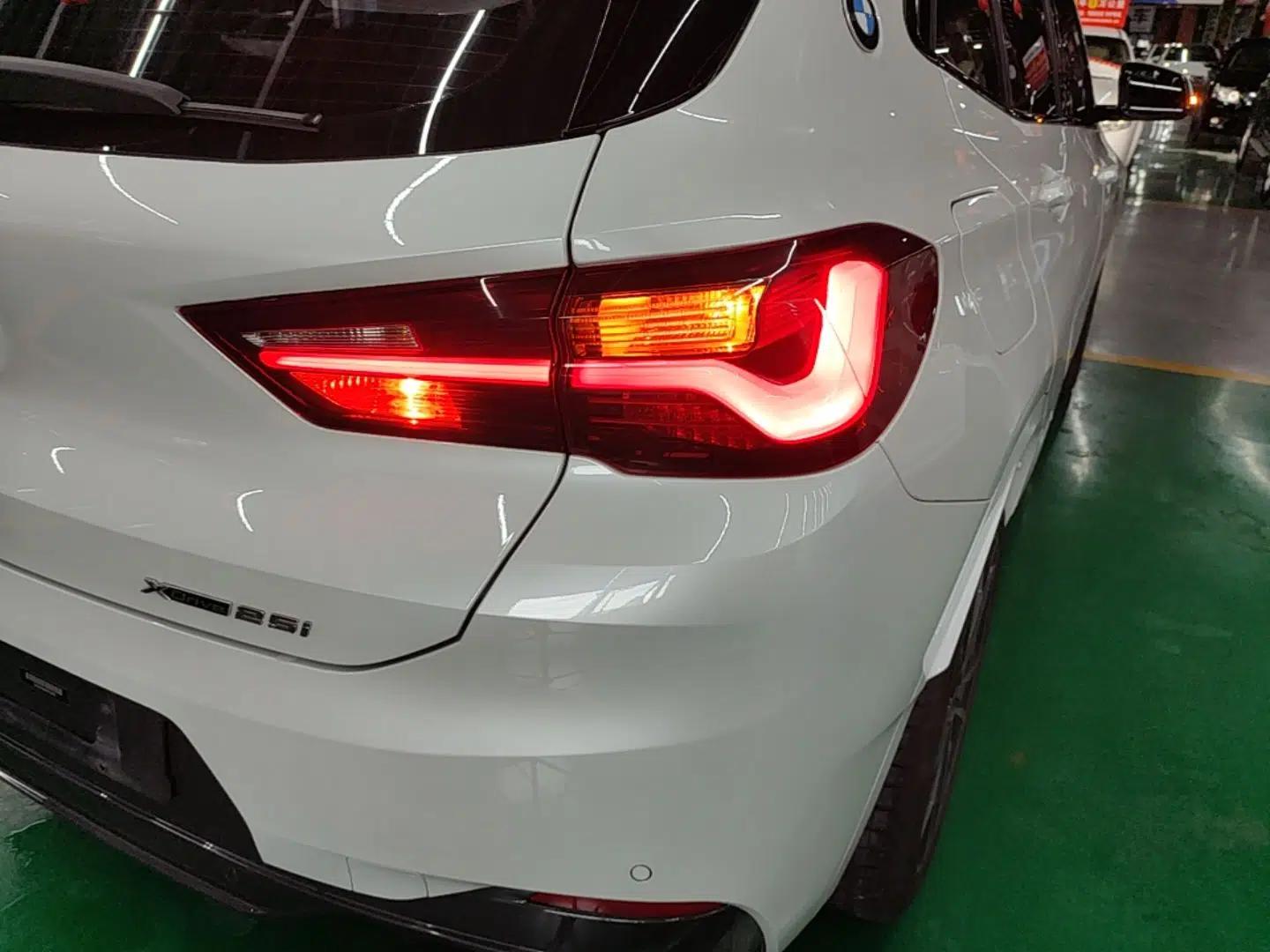 BMW X2 2021 xDrive25i M Sport Package — миниатюра 8