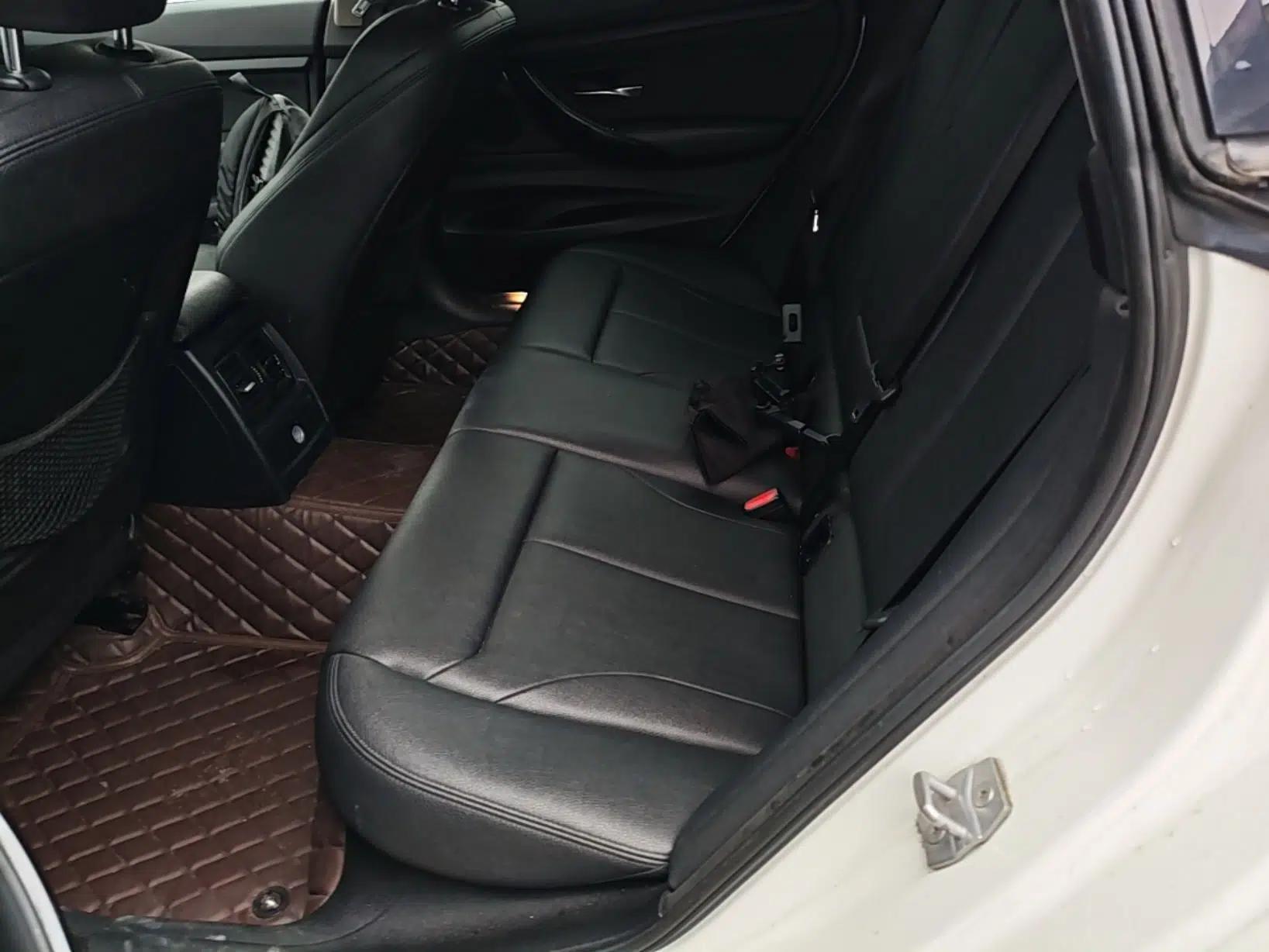 BMW 3 Series GT 2019 320i Sport Edition — миниатюра 20