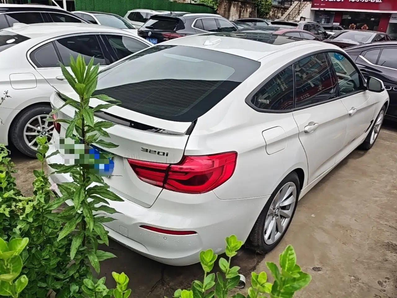BMW 3 Series GT 2019 320i Sport Edition — миниатюра 6