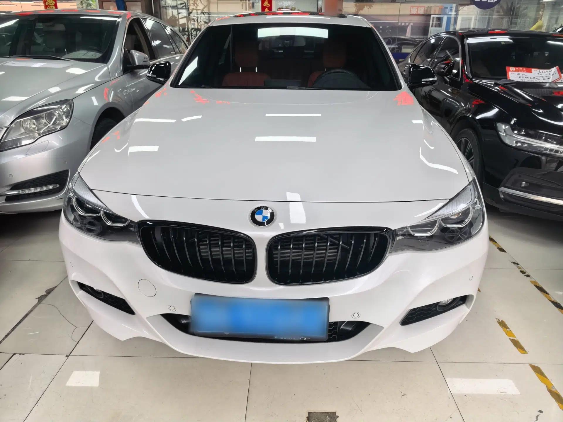 BMW 3 Series GT 2019 320i M Sport Night Edition — миниатюра 2