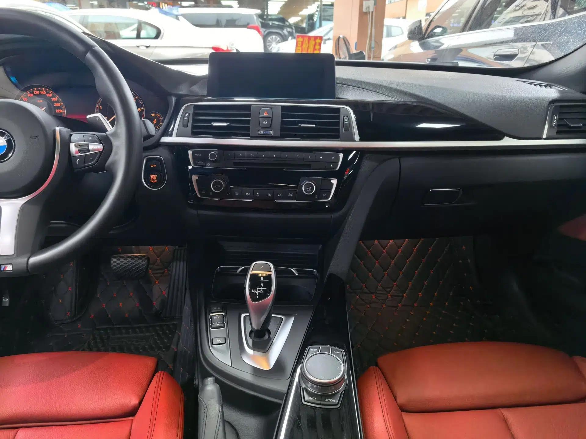 BMW 3 Series GT 2019 320i M Sport Night Edition — миниатюра 17