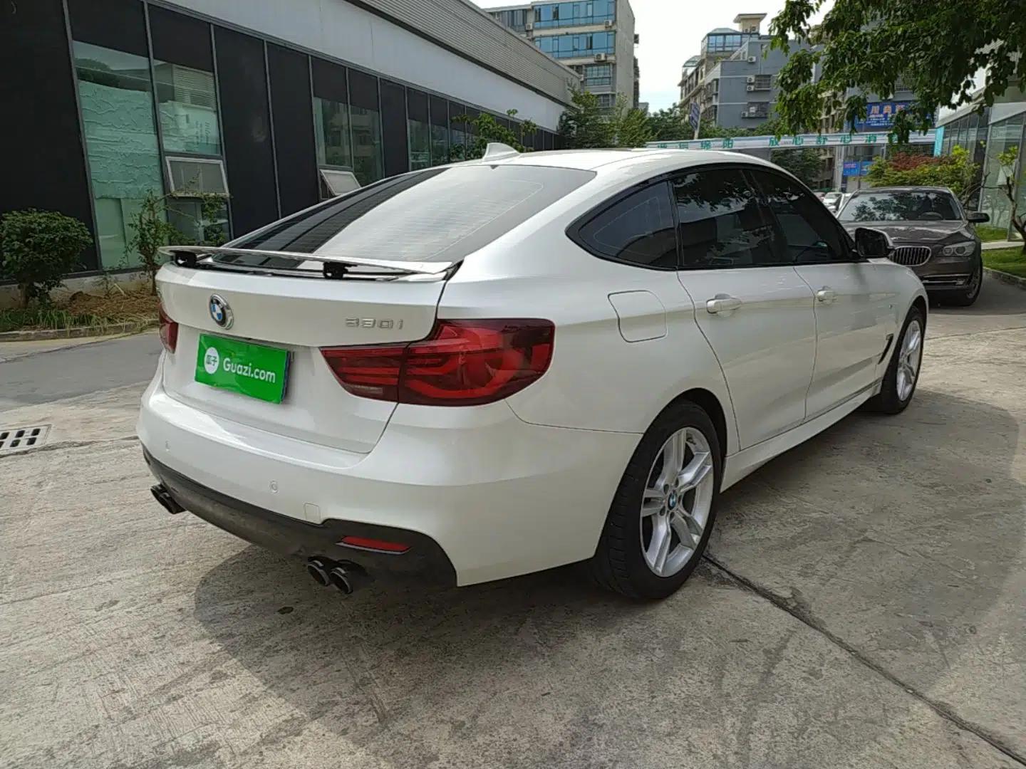 BMW 3 Series GT 2019 320i M Sport Package — миниатюра 6
