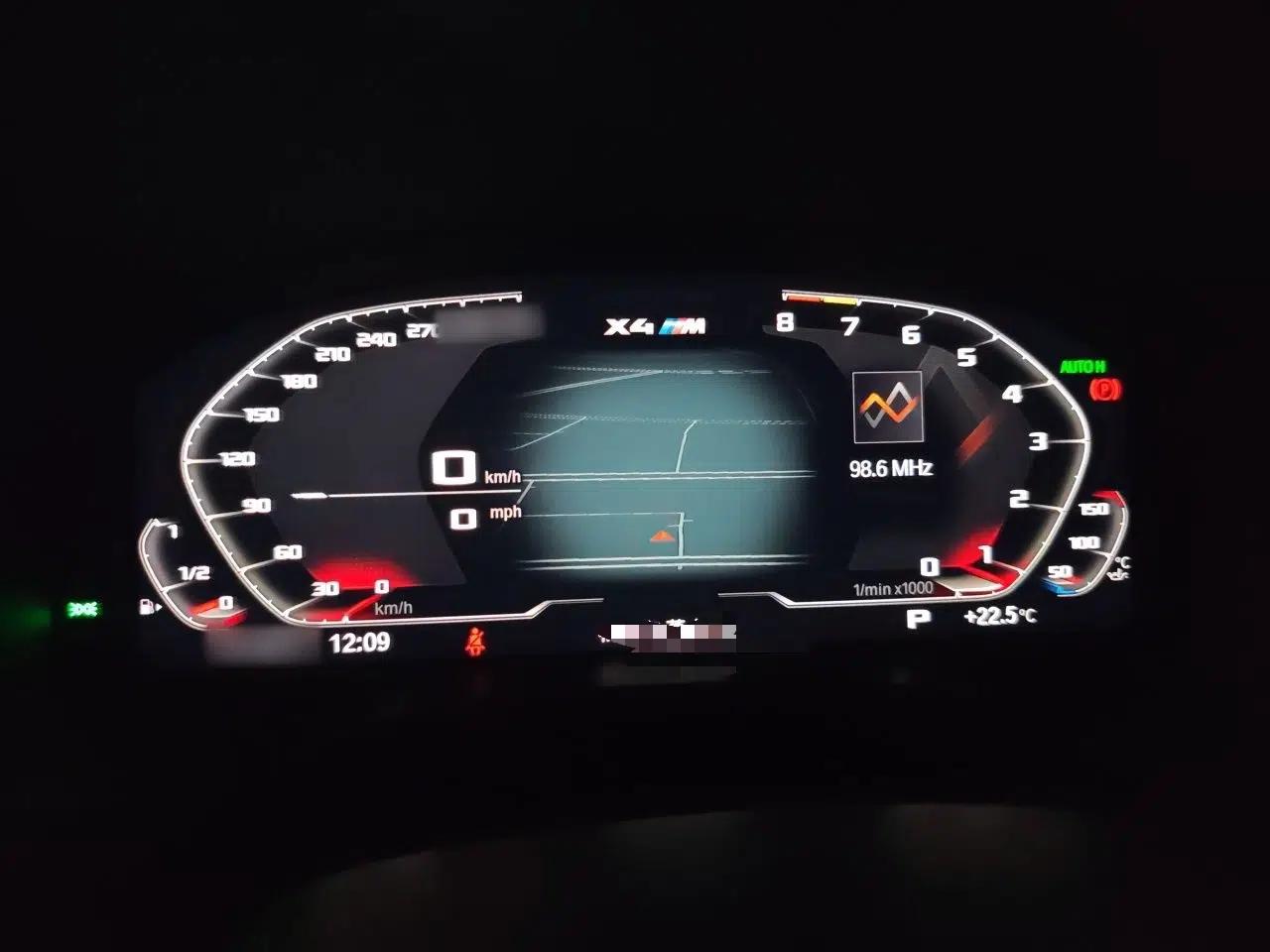 BMW X4 2020 xDrive30i M Sport Package — миниатюра 10