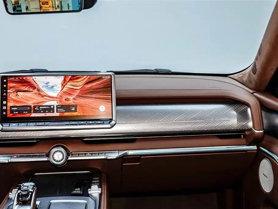 Tank 700 New Energy 2024 Hi4-T Extreme Edition — миниатюра 38