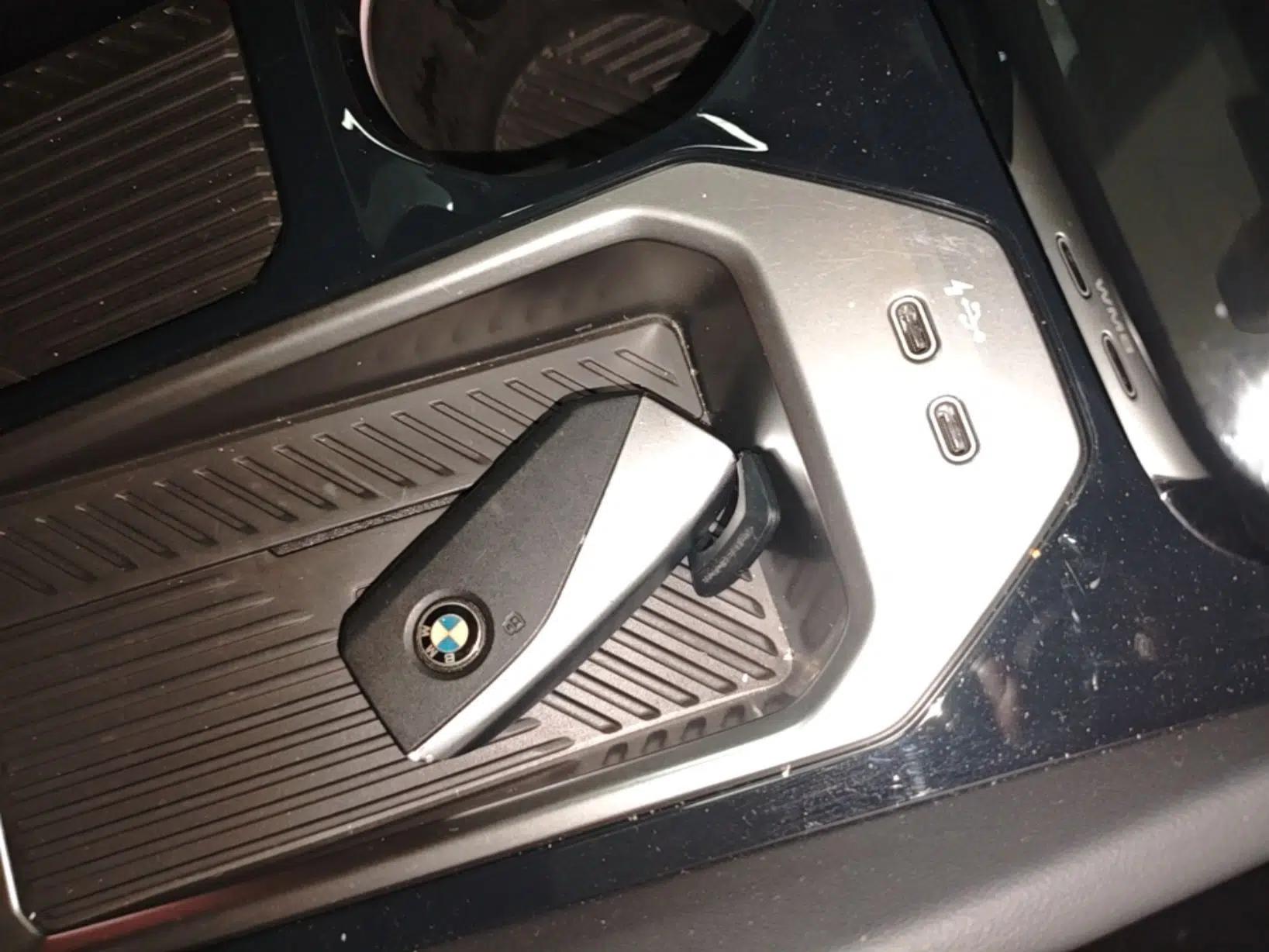 BMW i5 2024 eDrive 35L M Sport Package — миниатюра 12