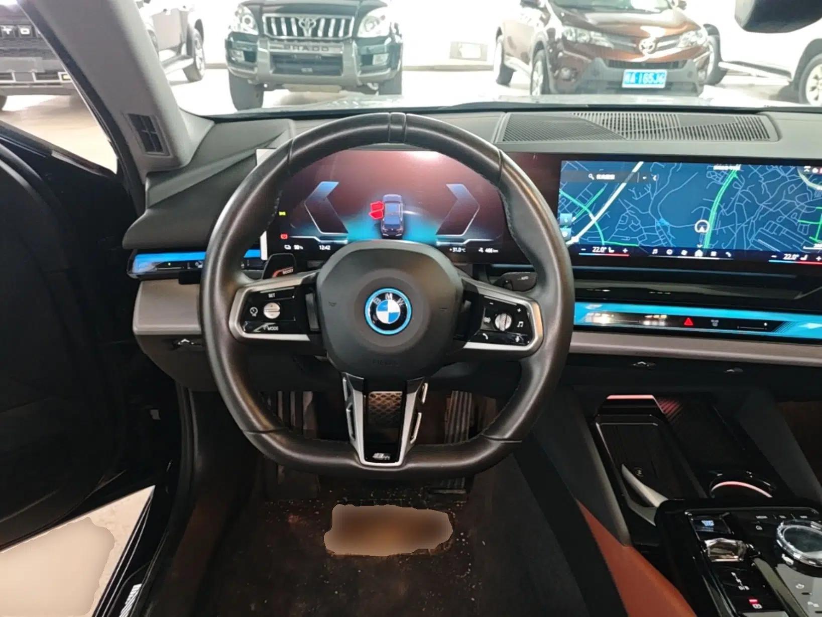 BMW i5 2024 eDrive 35L M Sport Package — миниатюра 14