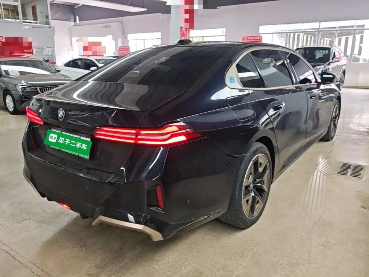 BMW i5 2024 eDrive 35L M Sport Package — миниатюра 6