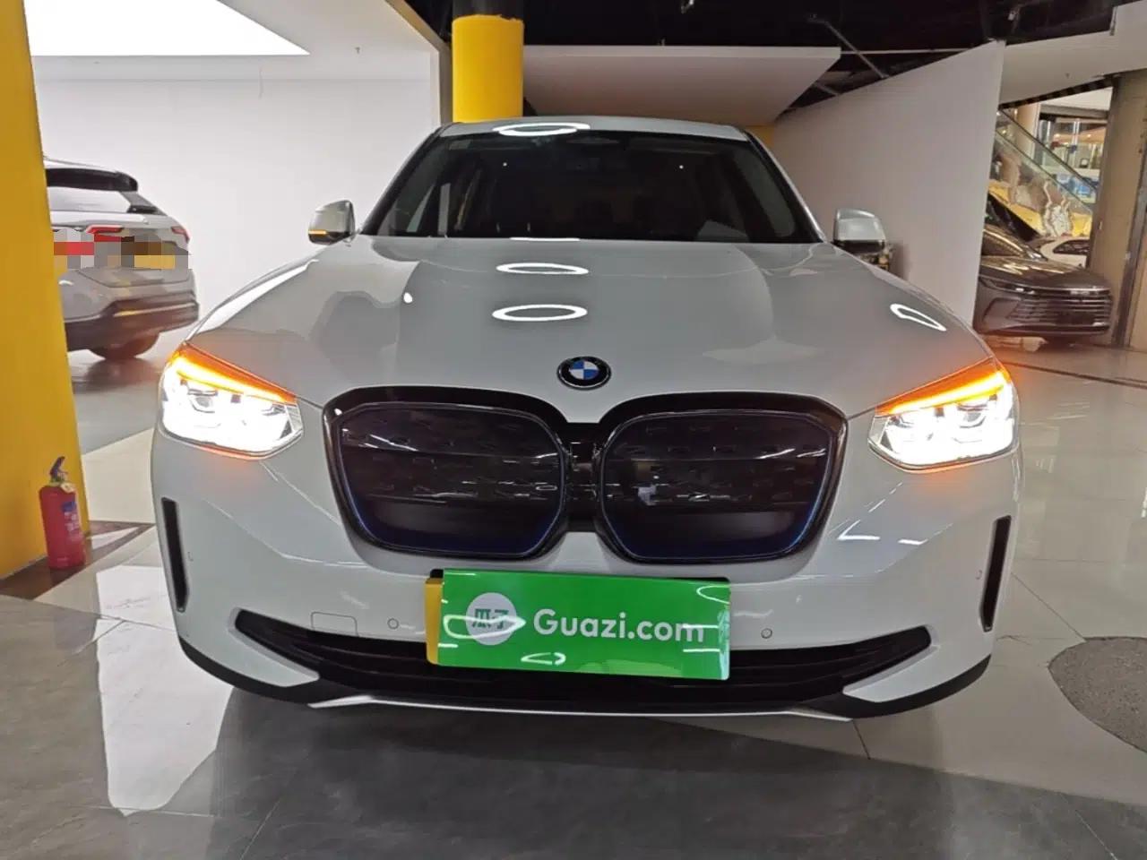 BMW iX3 2021 Leading Model — миниатюра 2