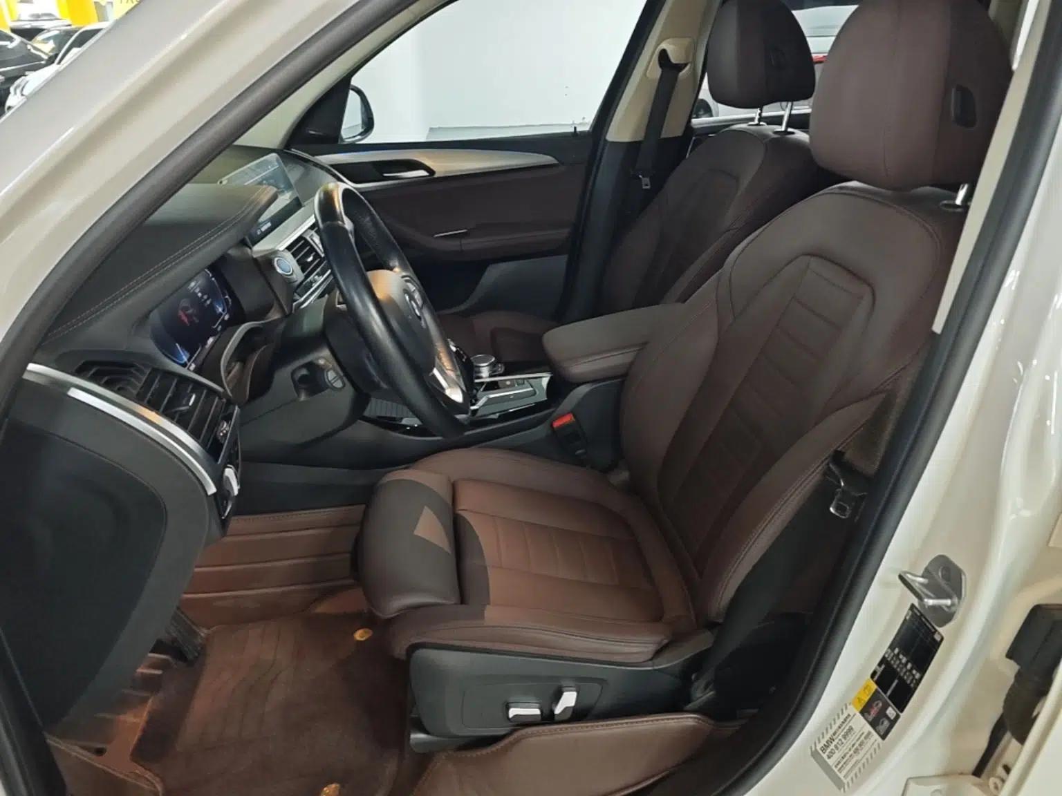 BMW iX3 2021 Leading Model — миниатюра 18
