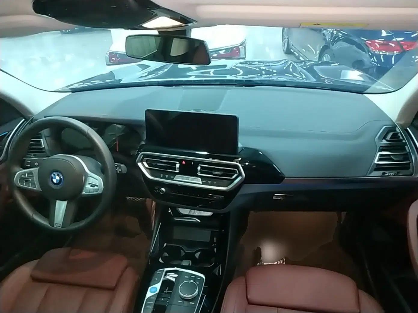 BMW iX3 2024 Leading Model — миниатюра 13