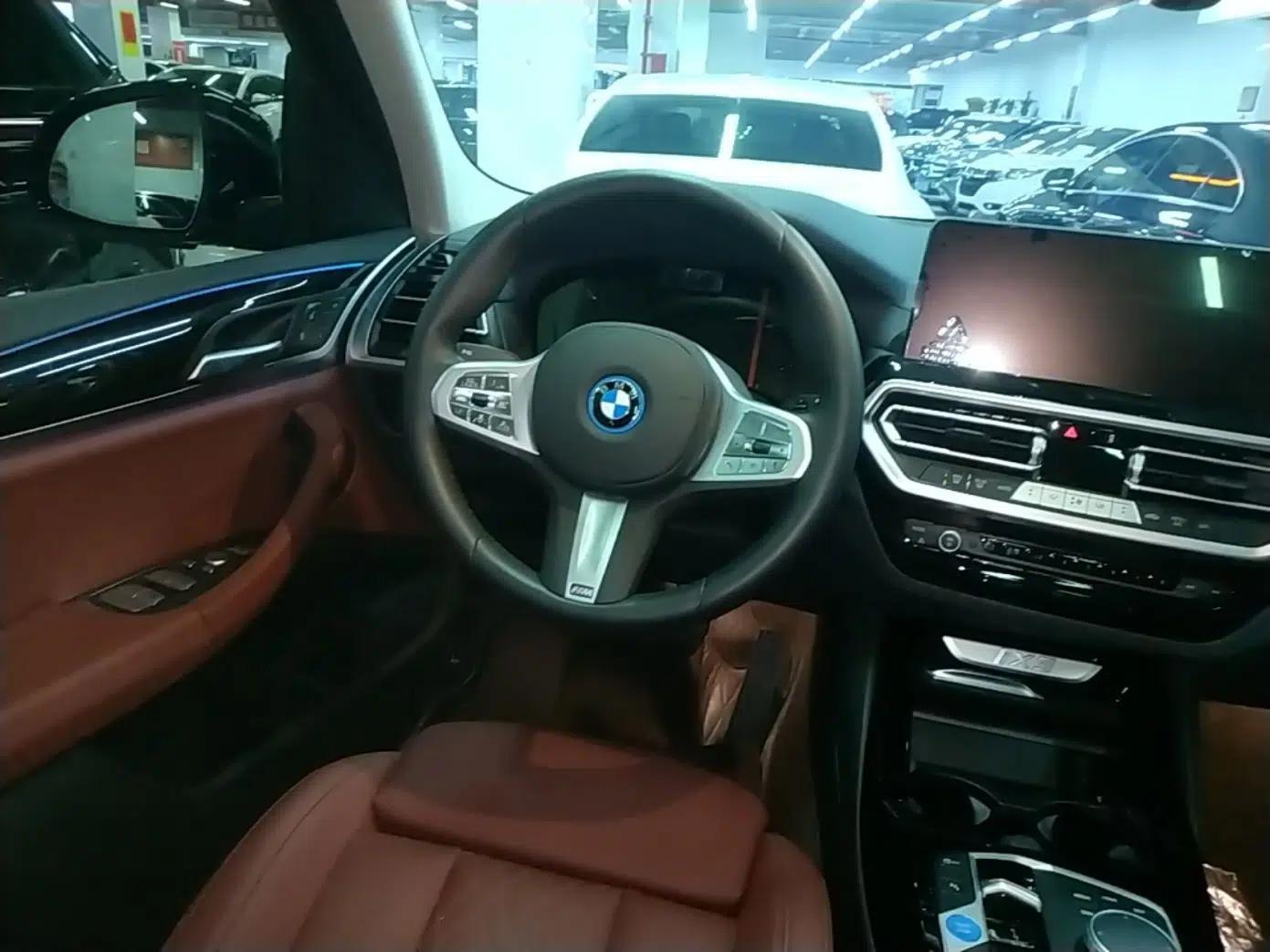 BMW iX3 2024 Leading Model — миниатюра 14