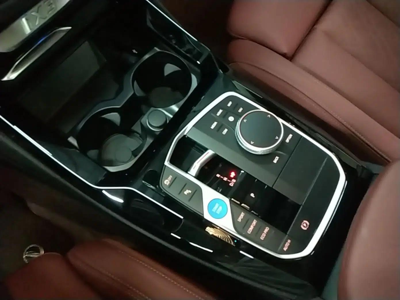 BMW iX3 2024 Leading Model — миниатюра 17