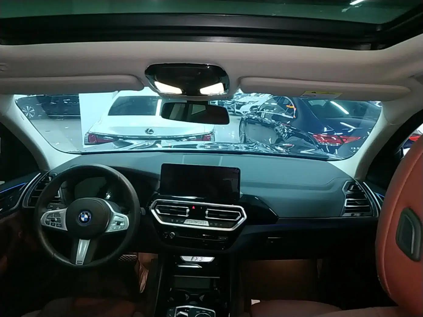 BMW iX3 2024 Leading Model — миниатюра 21