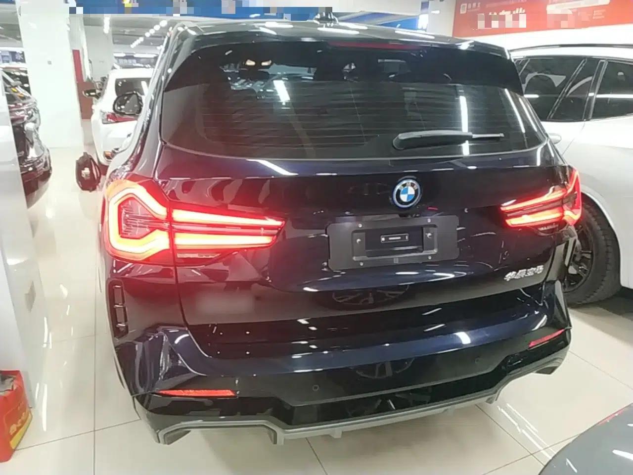 BMW iX3 2024 Leading Model — миниатюра 5