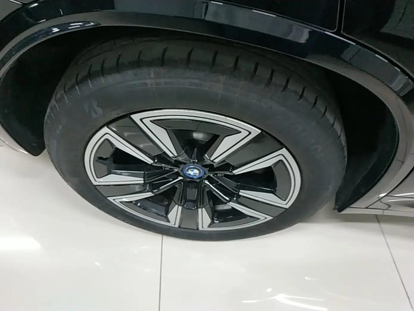 BMW iX3 2024 Leading Model — миниатюра 10